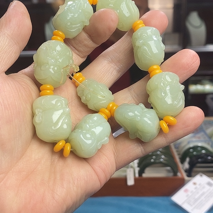 和田玉未镶嵌手串