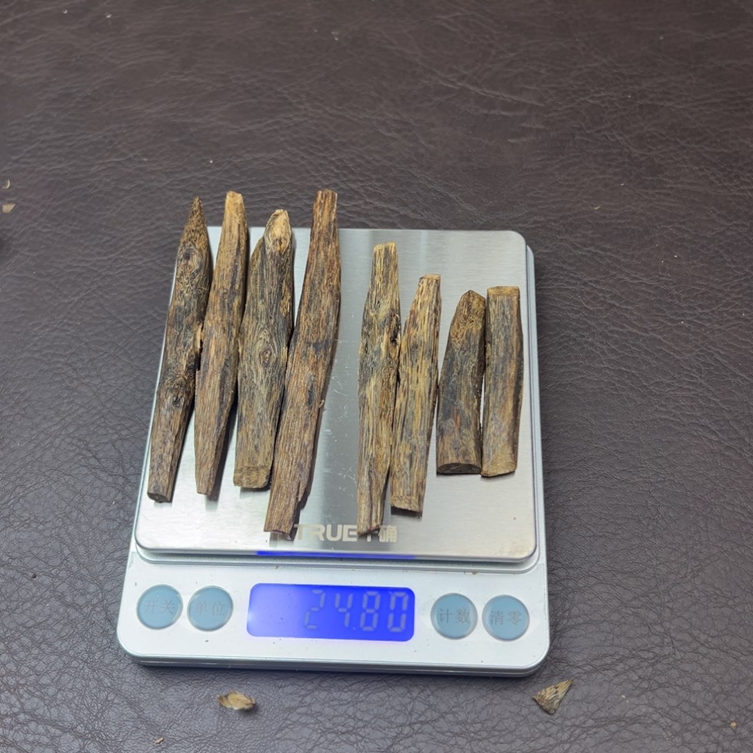 沉香沉香碎屑白棋树心油24.8克