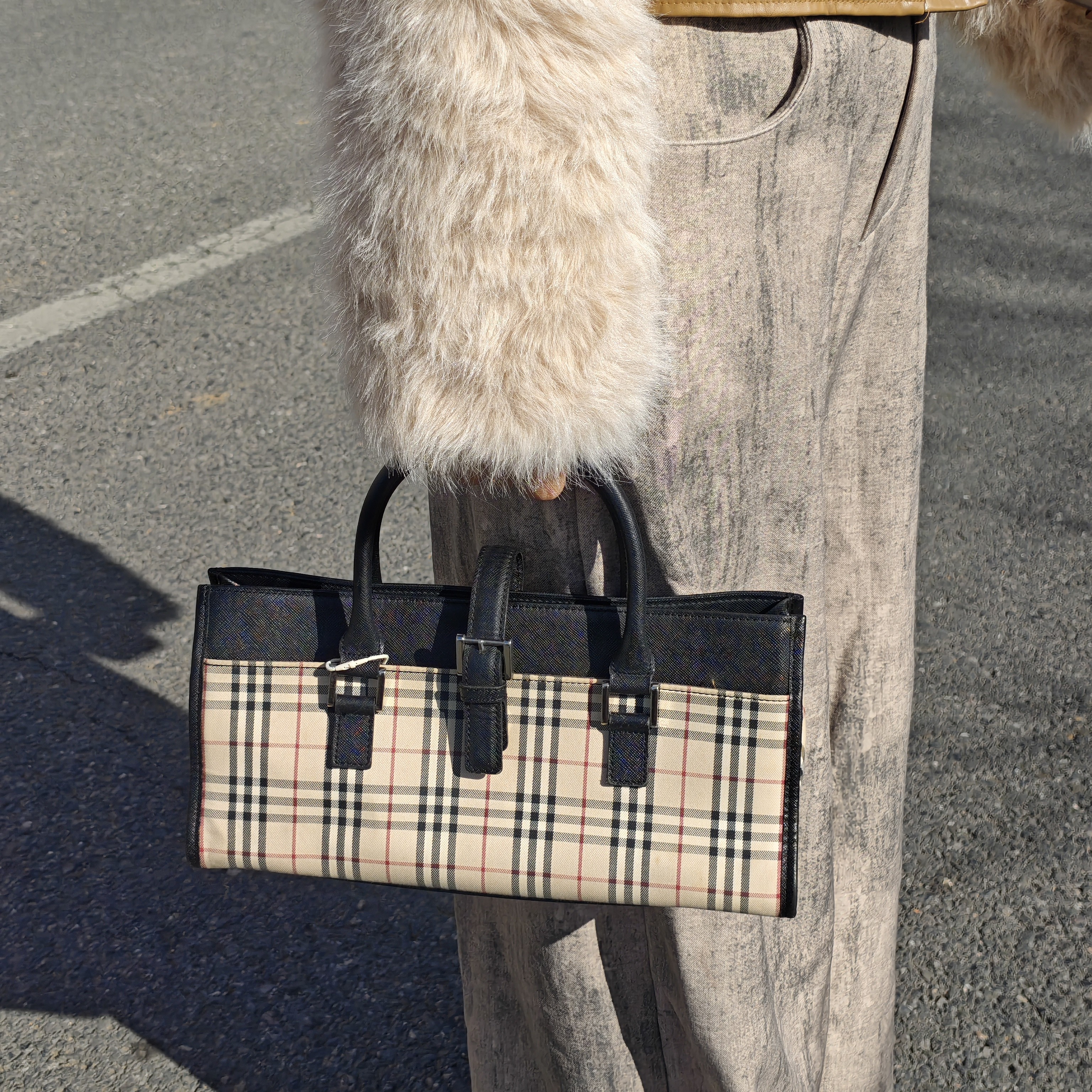 95新 BURBERRY/博柏利 巴宝莉格琴谱包