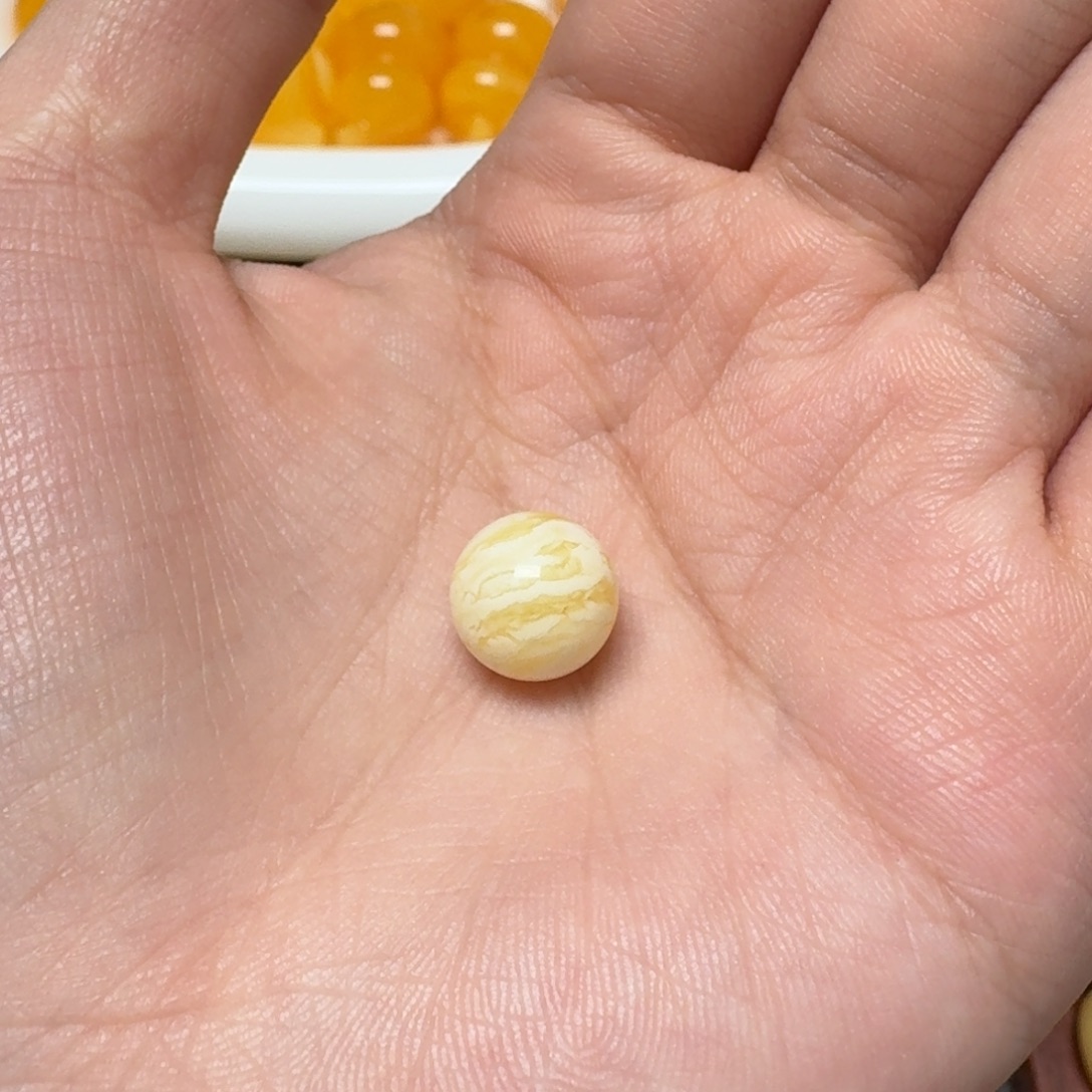 峰***啊琥珀未镶嵌裸石蜜蜡圆珠