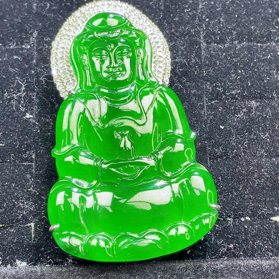 翡翠颈饰未镶嵌70，
