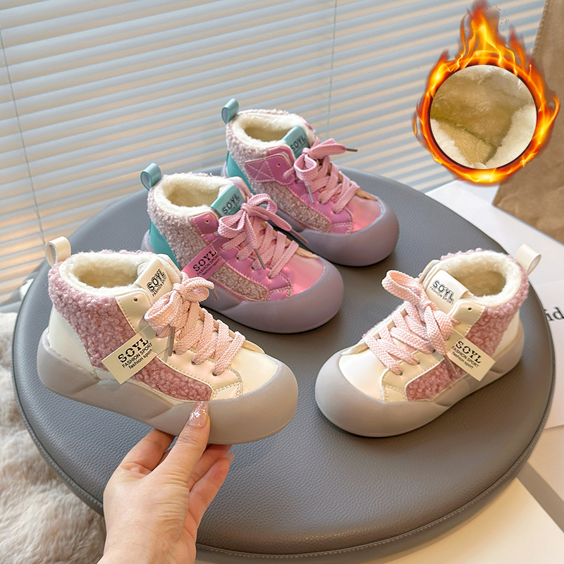 3-12岁中大童冬靴冬季保暖儿童雪地靴加绒女童靴子4软底女孩短靴5