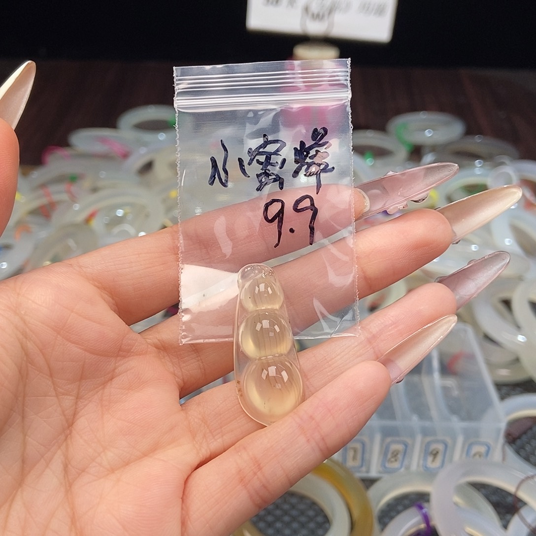 *****玛瑙/玉髓未镶嵌手镯1