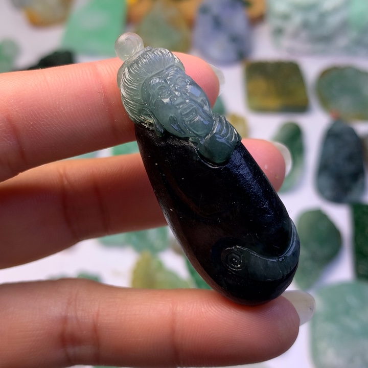 定制翡翠未镶嵌翡翠