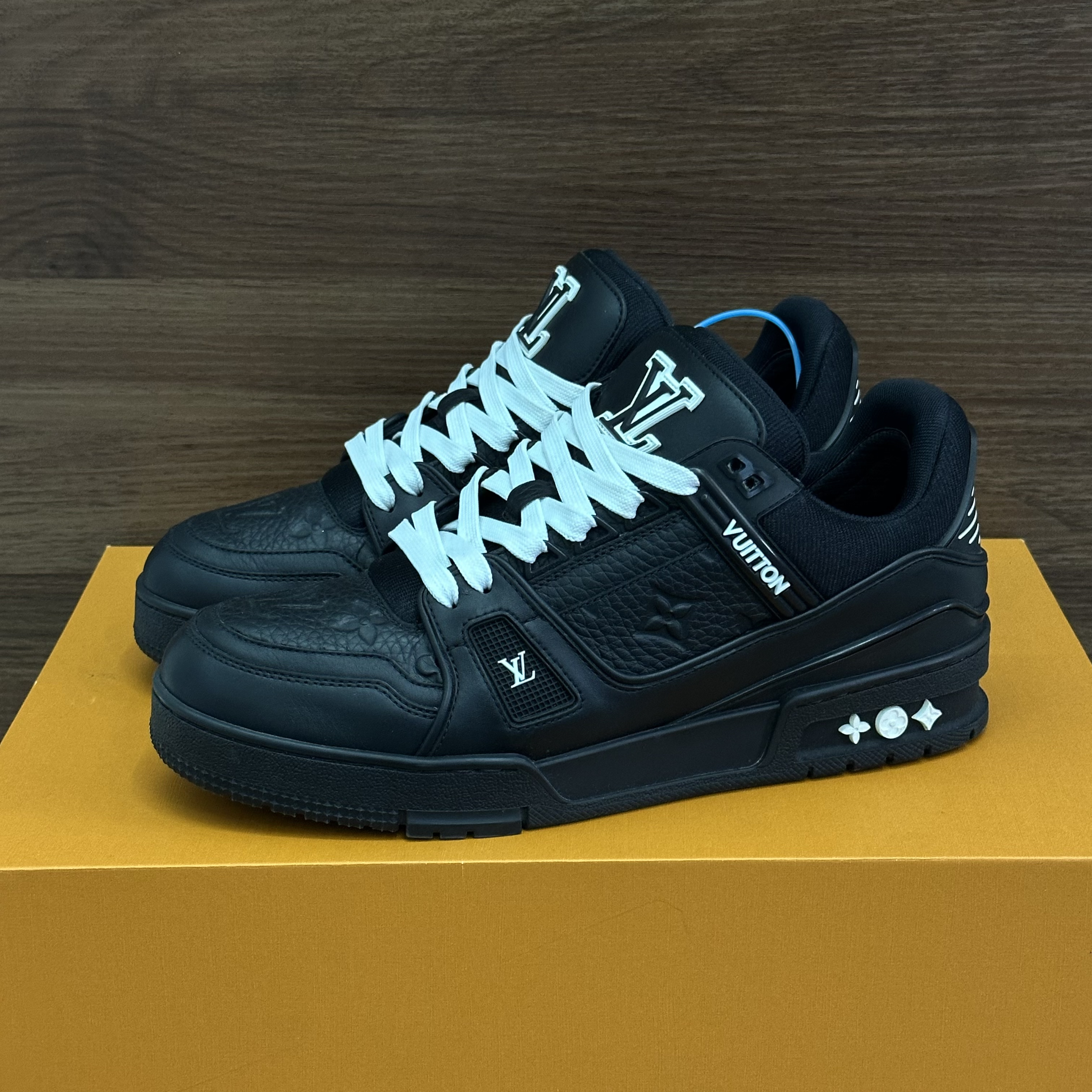 99新 LouisVuitton/路易威登 40.5码 trainer 黑武士 低帮板鞋