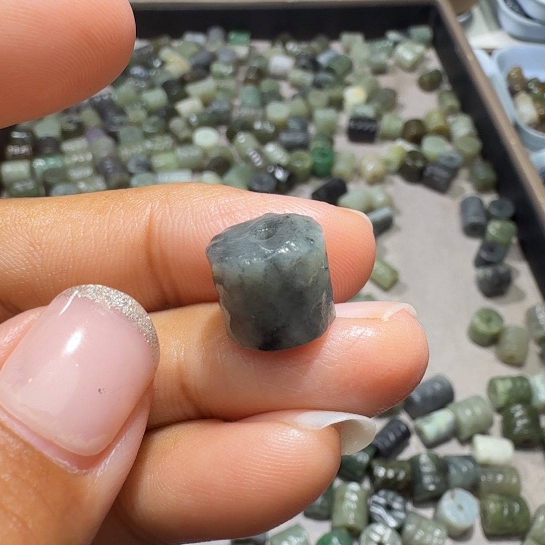 和田玉未镶嵌珠宝奇石