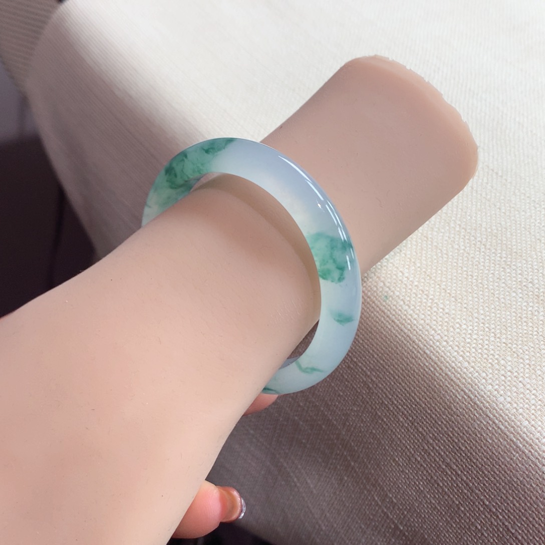 翡翠手镯未镶嵌4号