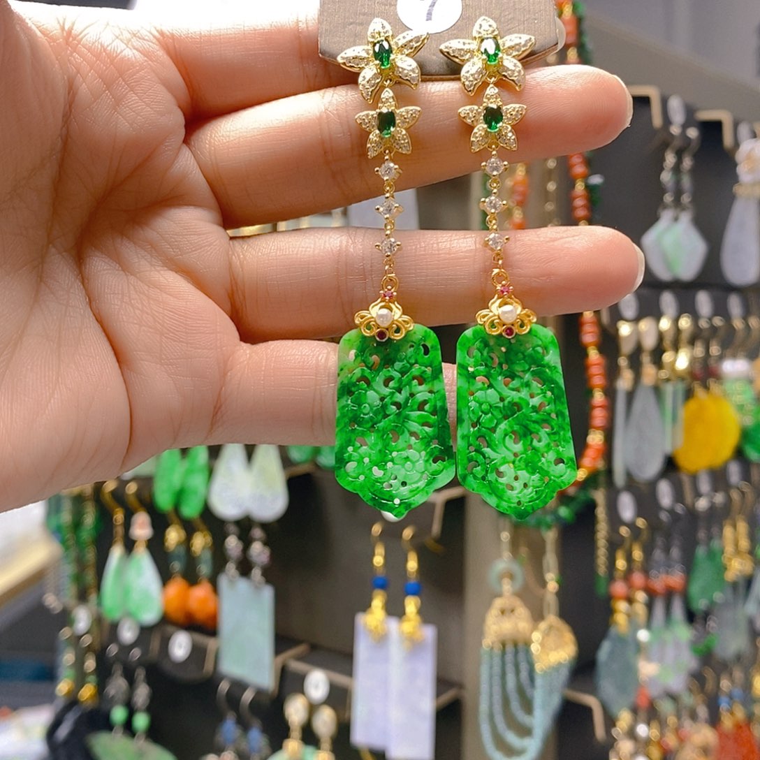 未镶嵌翡翠耳饰翡翠