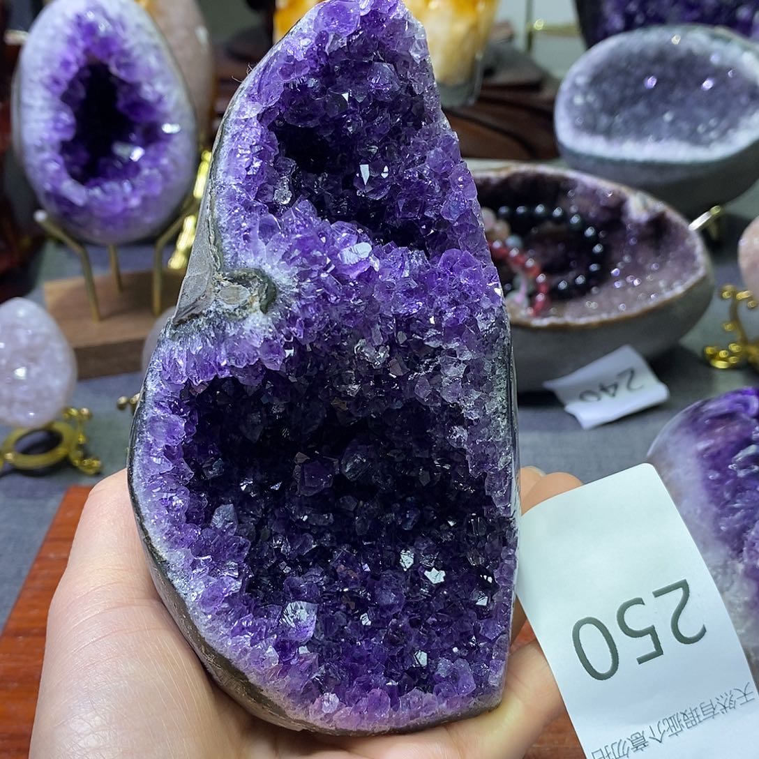 珠宝半成品未镶嵌紫晶