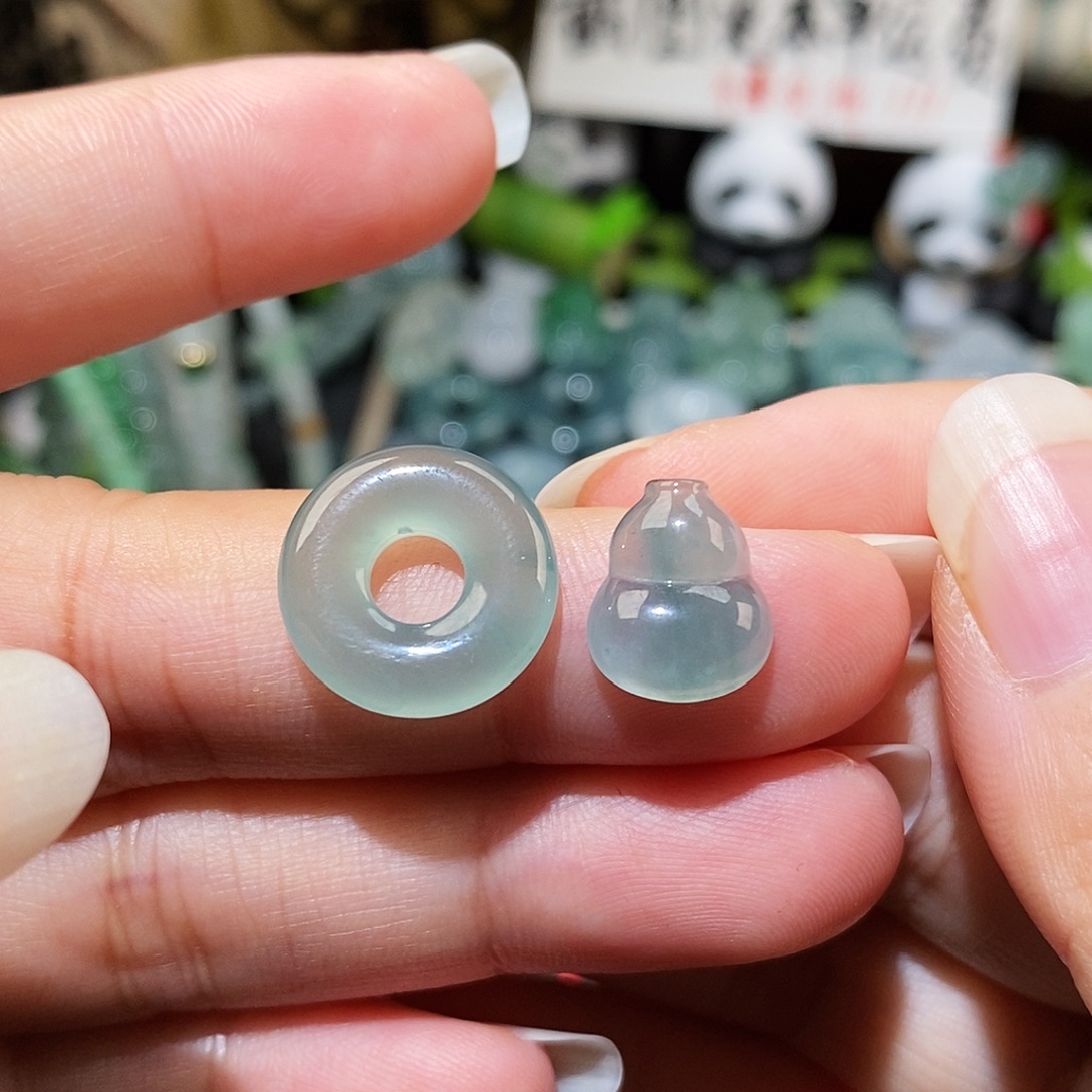 果***梦翡翠未镶嵌颈饰冰种平安扣葫芦