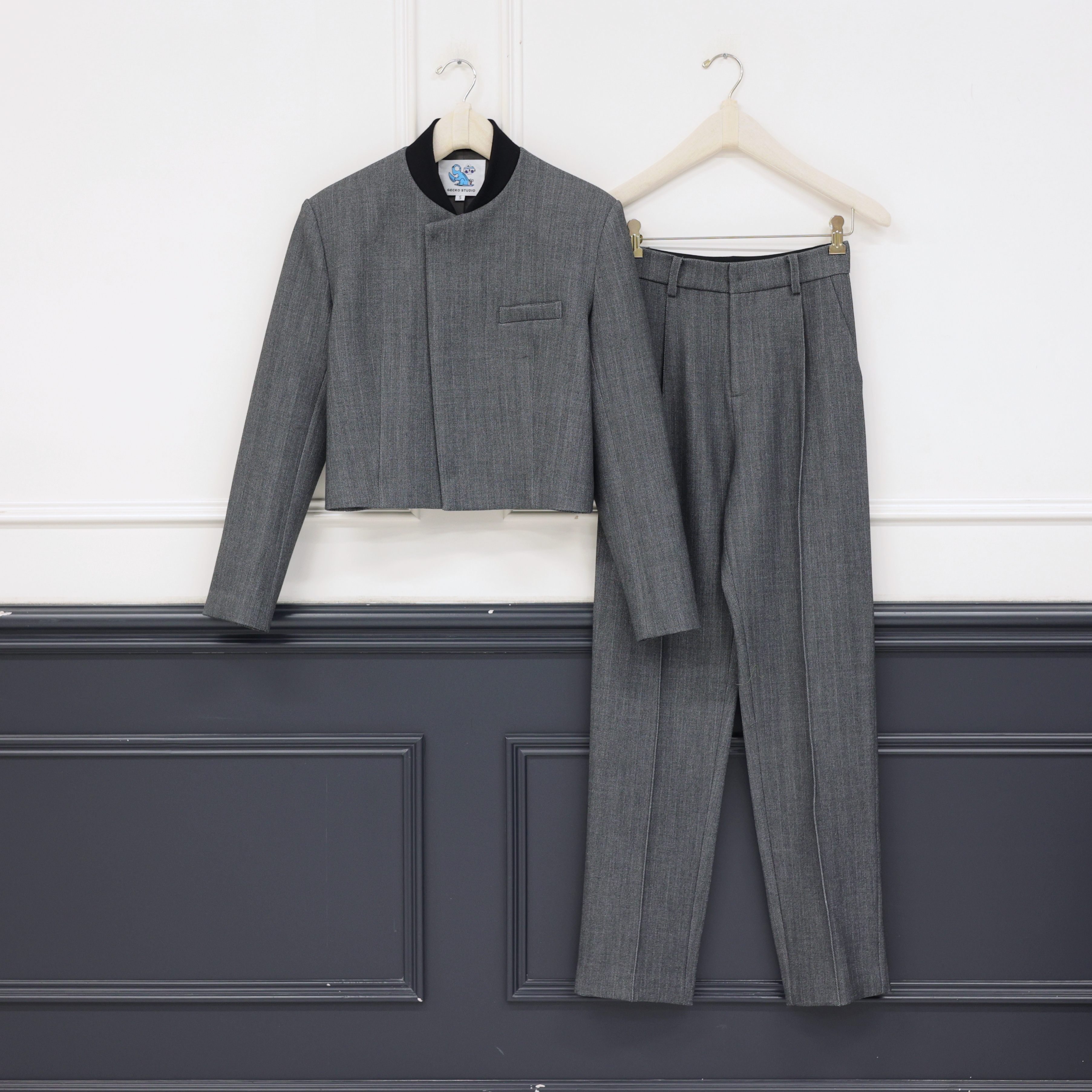 2512034【壁虎姐】GECKO秋冬新款 深灰色拼黑色领长袖上衣裤子套