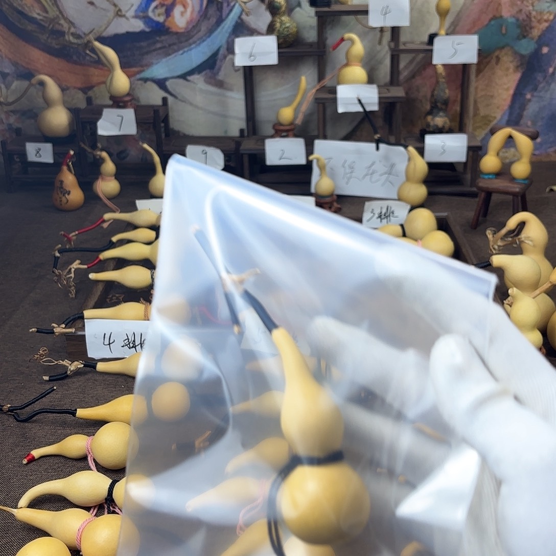 日***金黑色龙头，柳叶弯嘴本捻手把件1件