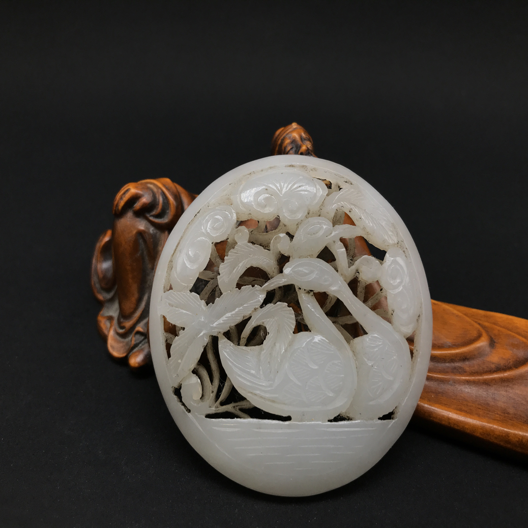 和田玉鸳鸯戏水玉佩