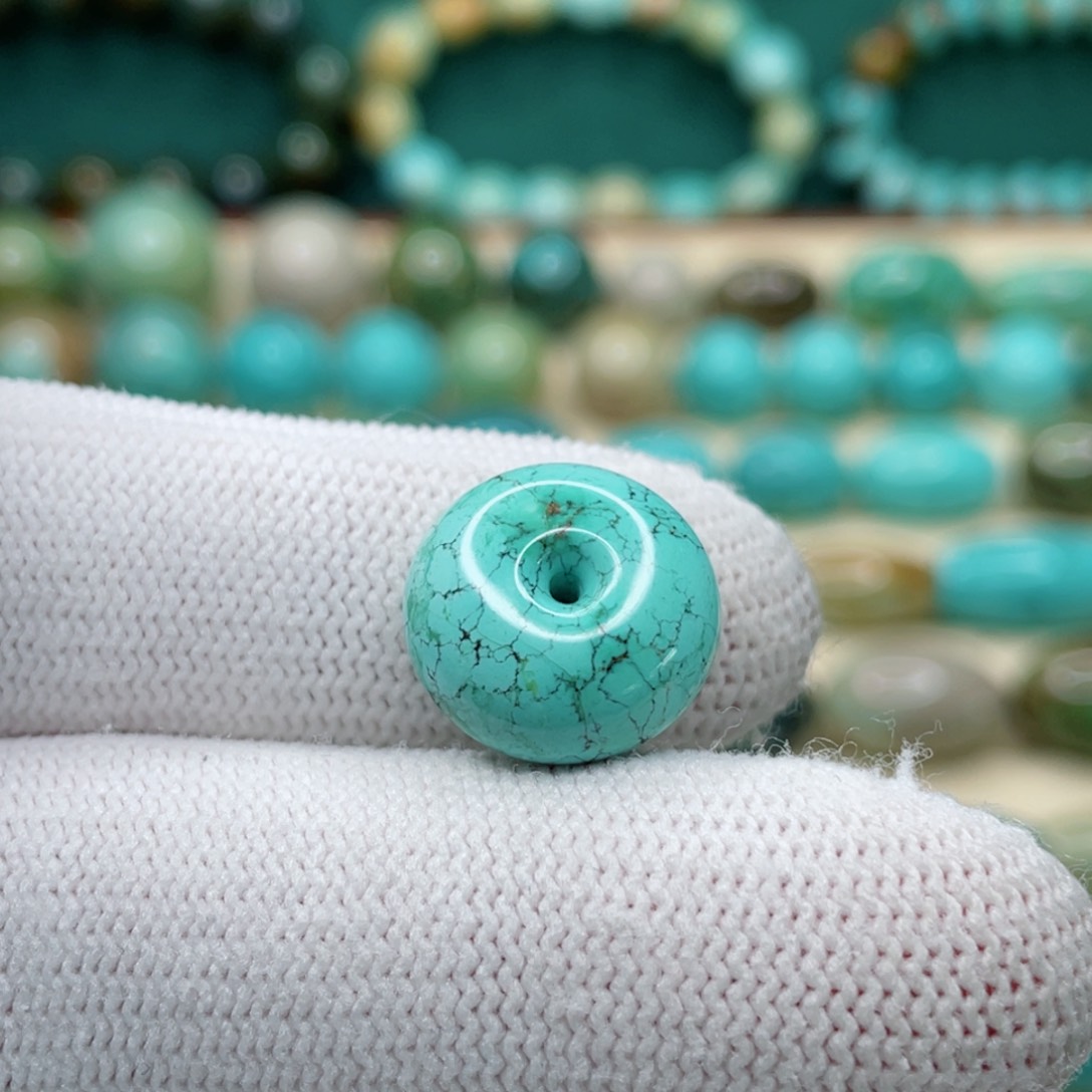 绿松石未镶嵌颈饰