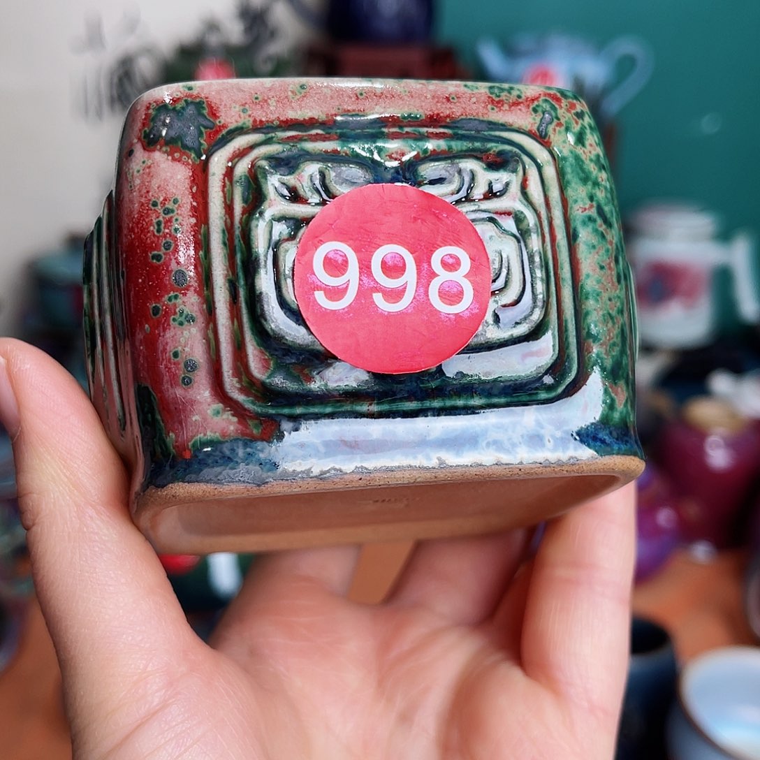 壶重****。钧瓷艺术作品壶