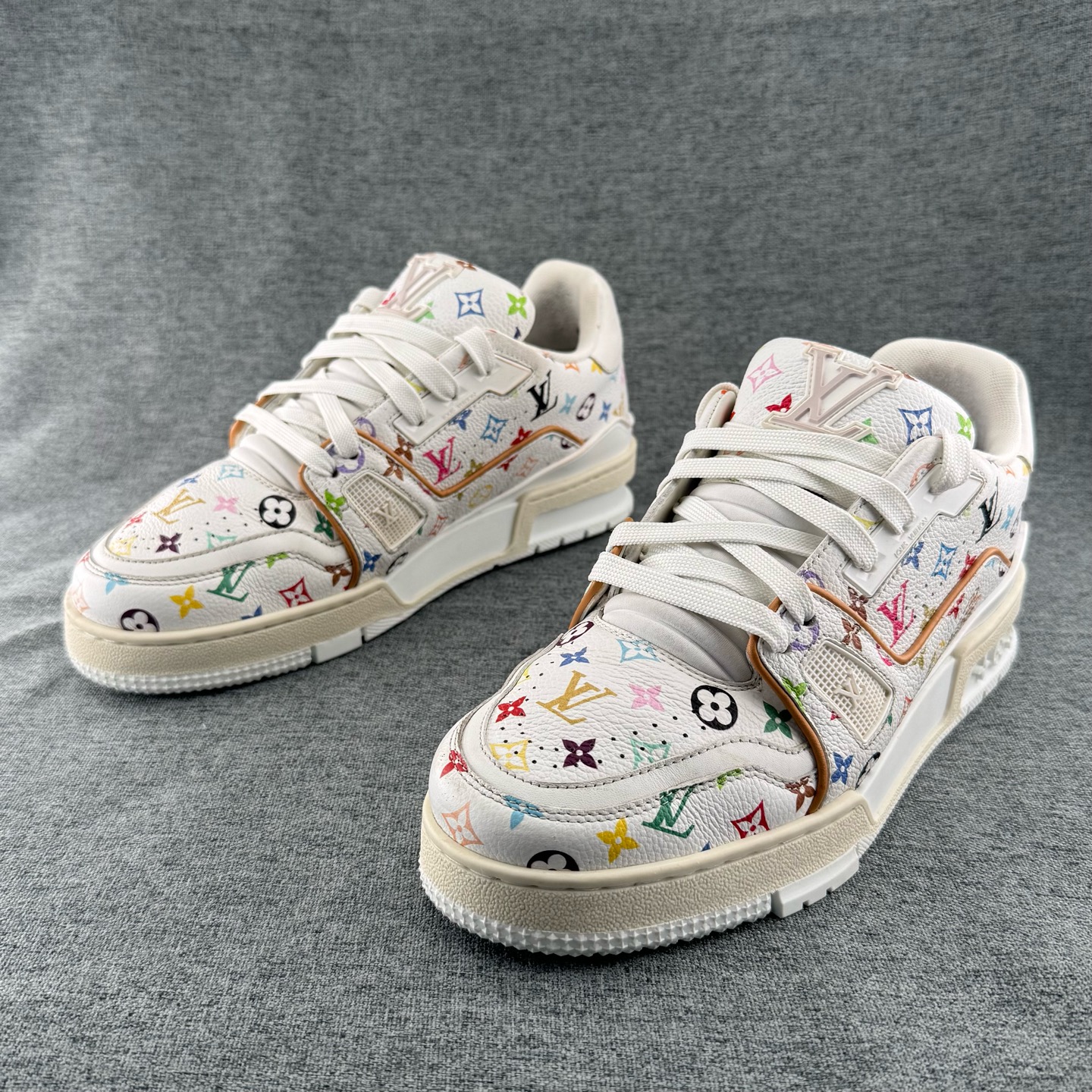 99新 LouisVuitton/路易威登  39码 白三彩经典低帮板鞋 D6100