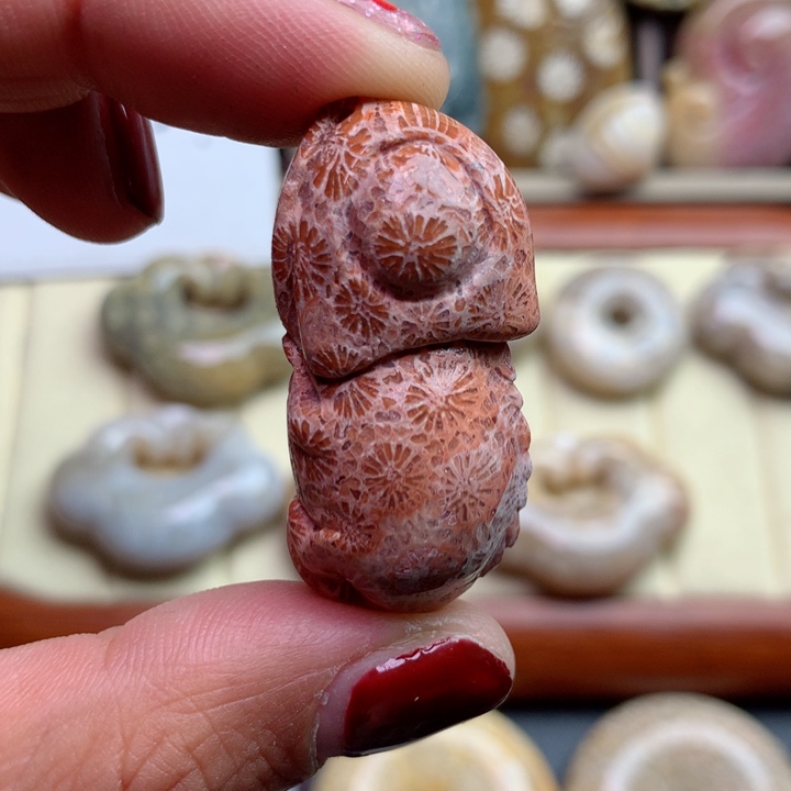 硅化珊瑚（珊瑚玉）颈饰未镶嵌