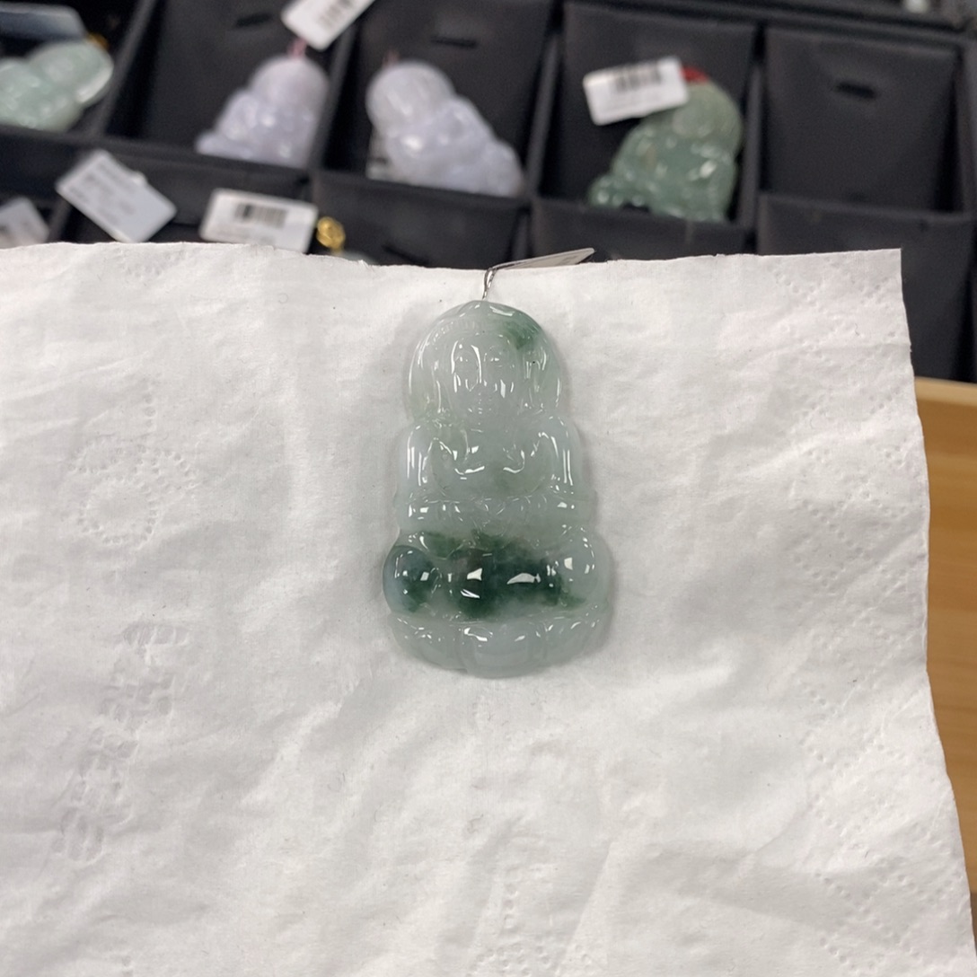 翡翠颈饰未镶嵌观音