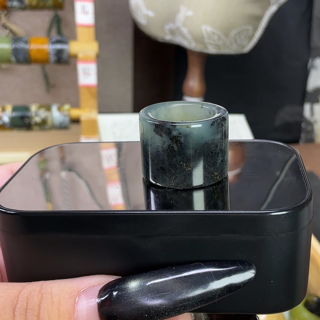 蛇纹石玉未镶嵌戒指17.0