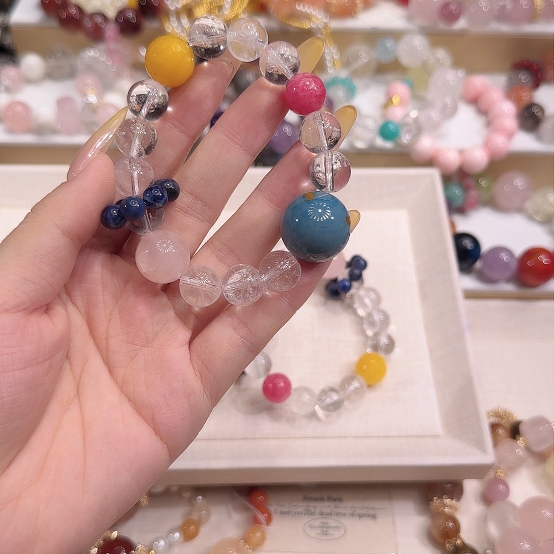 水晶手镯未镶嵌吧
