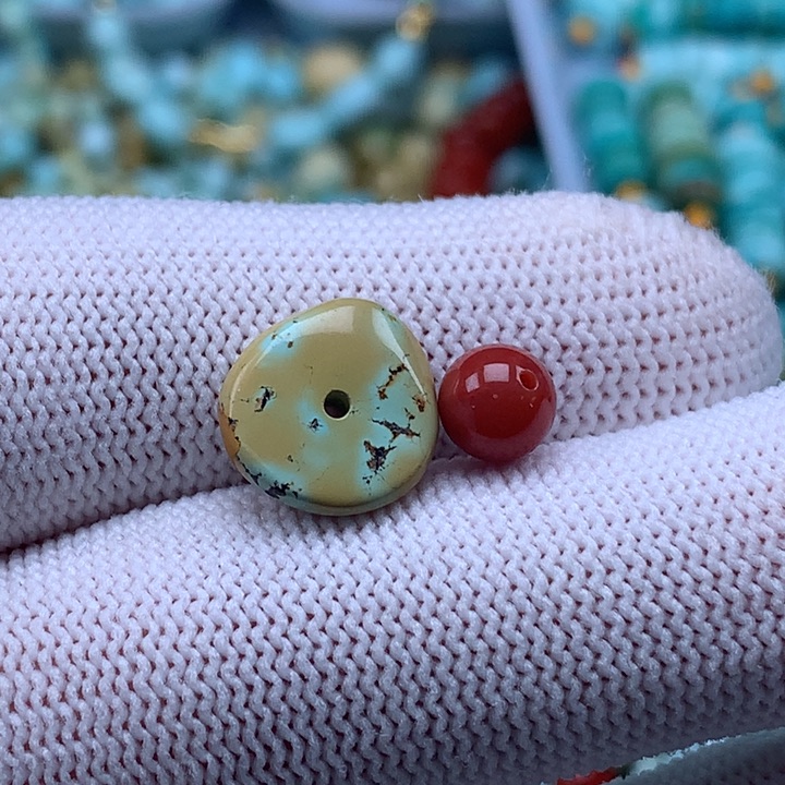 南红玛瑙未镶嵌珠宝奇石