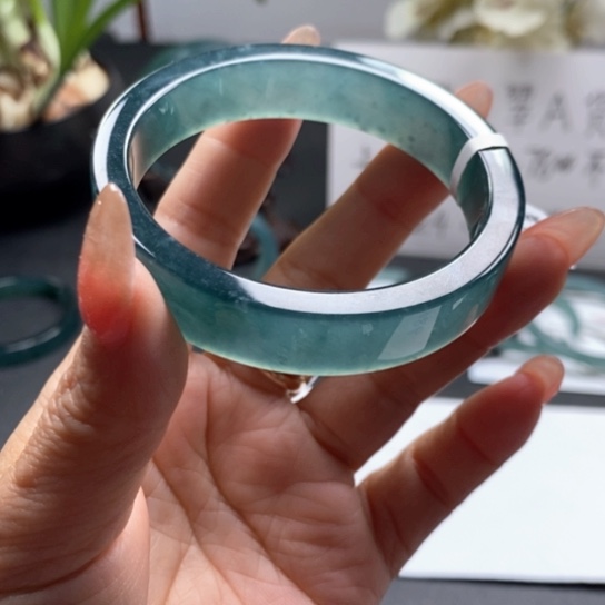 翡翠手镯未镶嵌啦*56尺寸