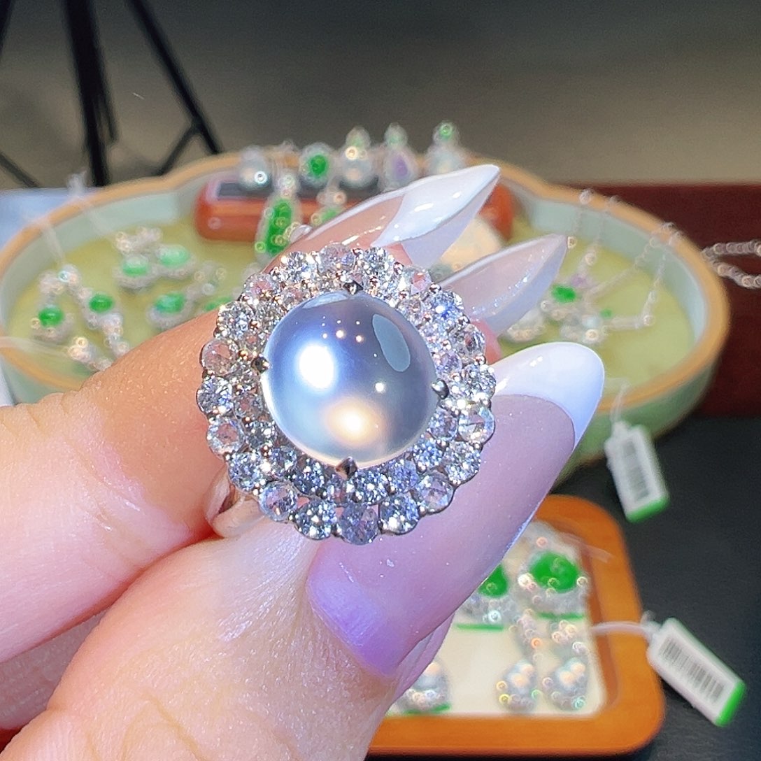 翡翠18K金镶嵌戒指翡翠