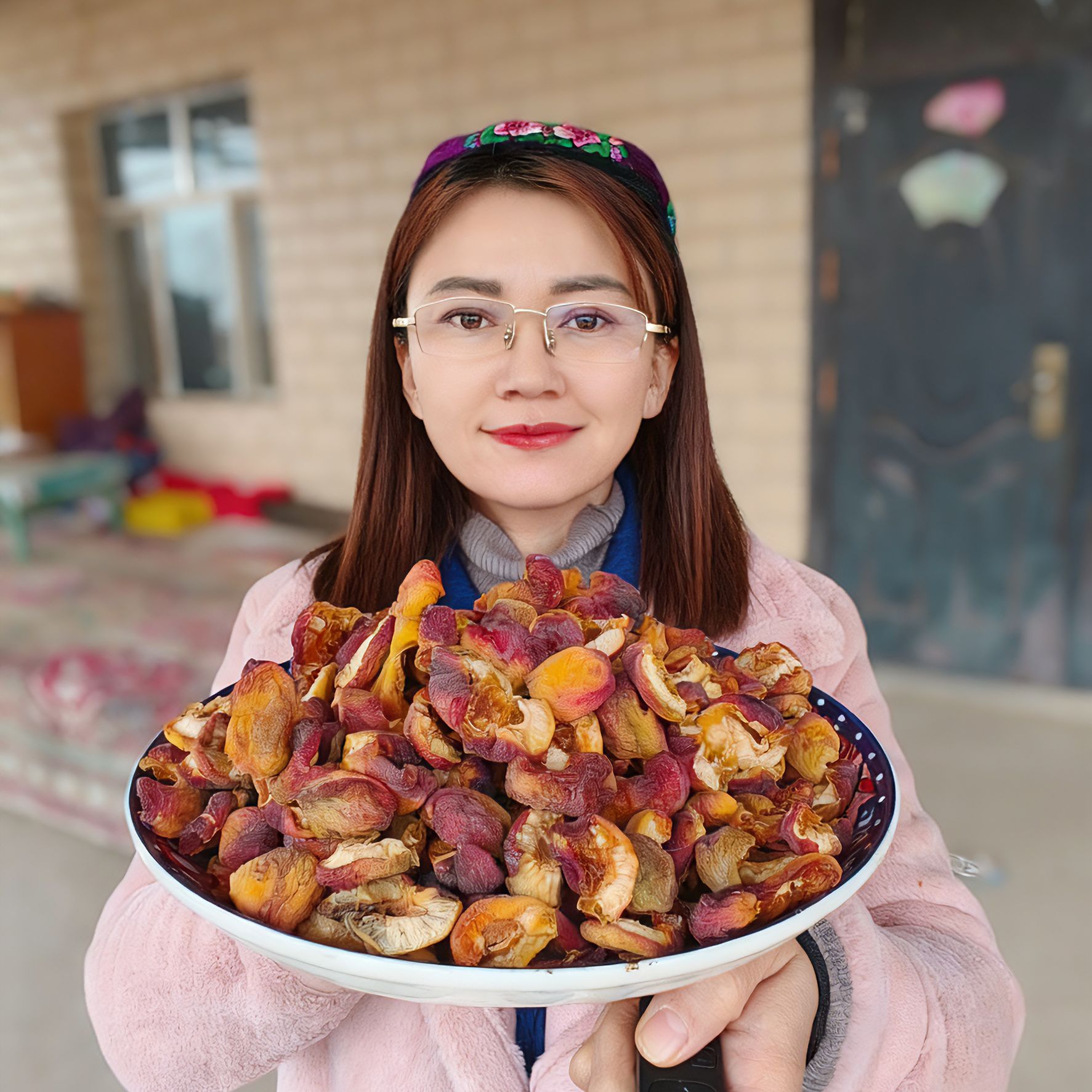 新疆哈密农家吊死干杏，只有果肉，软糯酸甜，老人孩子多爱吃