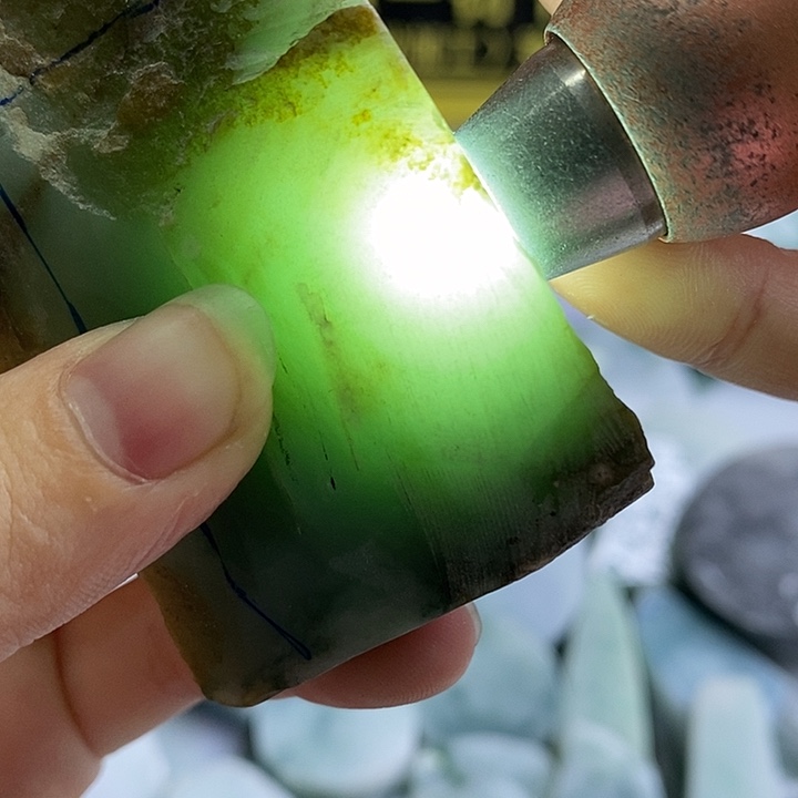 翡翠裸石纯天然翡翠