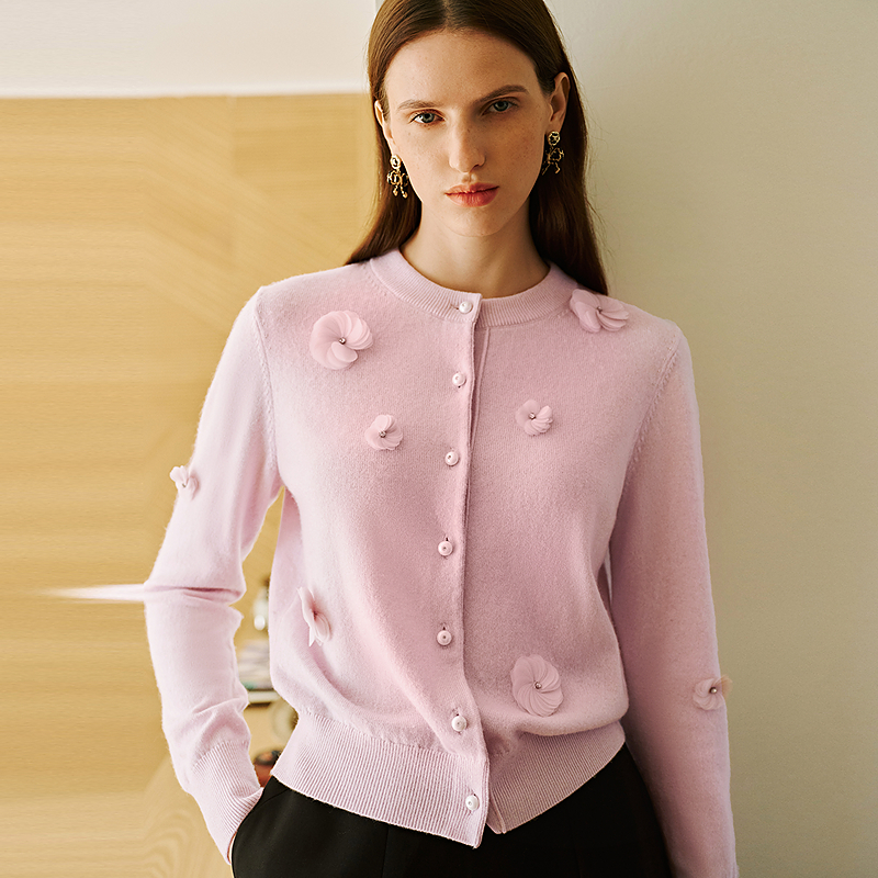 26年超前定制淡粉紫山茶花针织开衫MOHA01KCD400L01