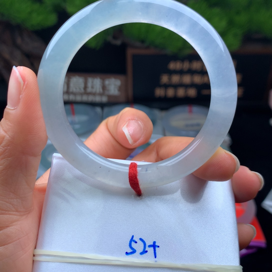 翡翠手镯未镶嵌手镯