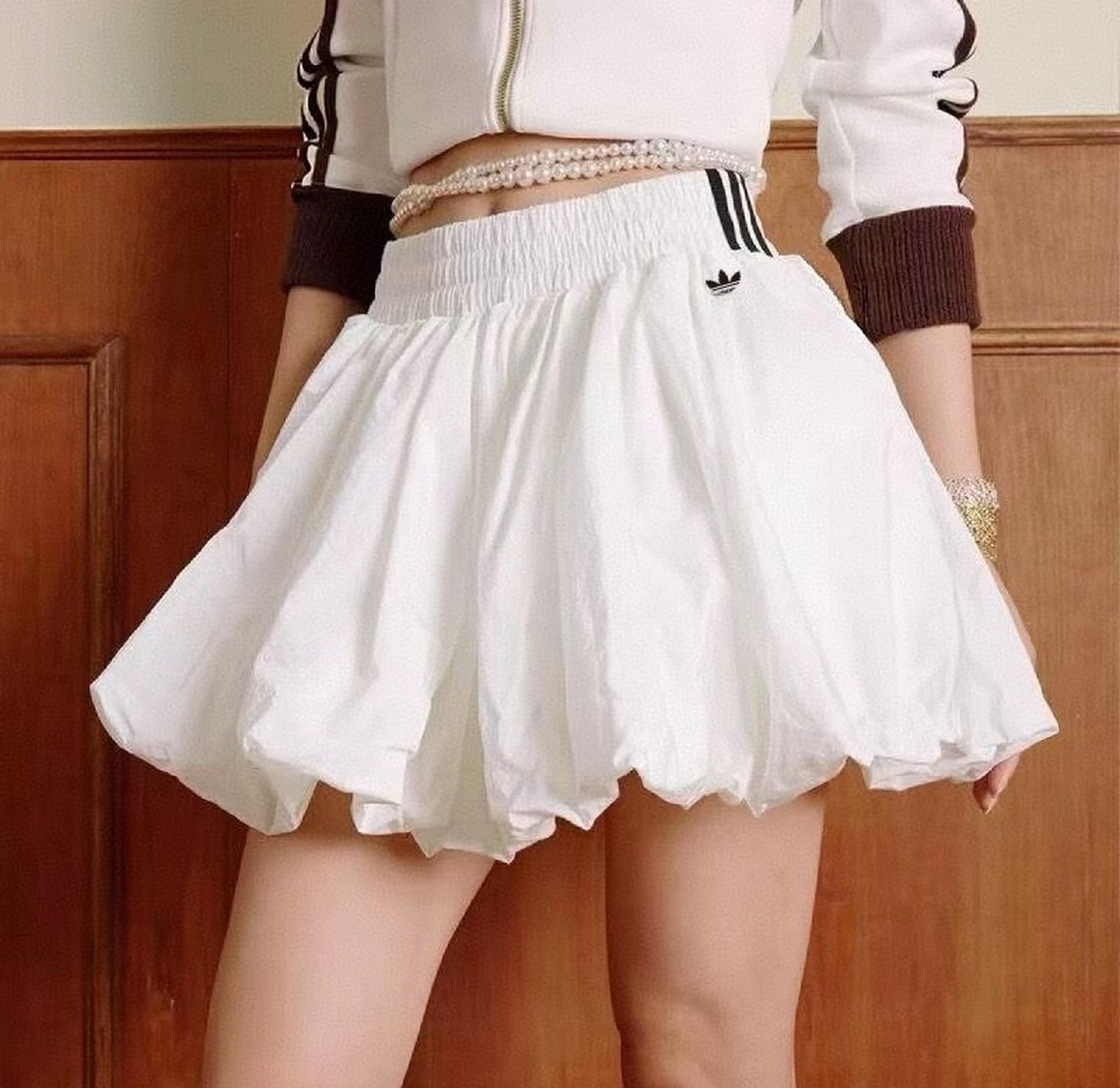 【商场撤柜】Jennie同款花苞裙 刺绣 运动半身裙 安全裤绵纶面料