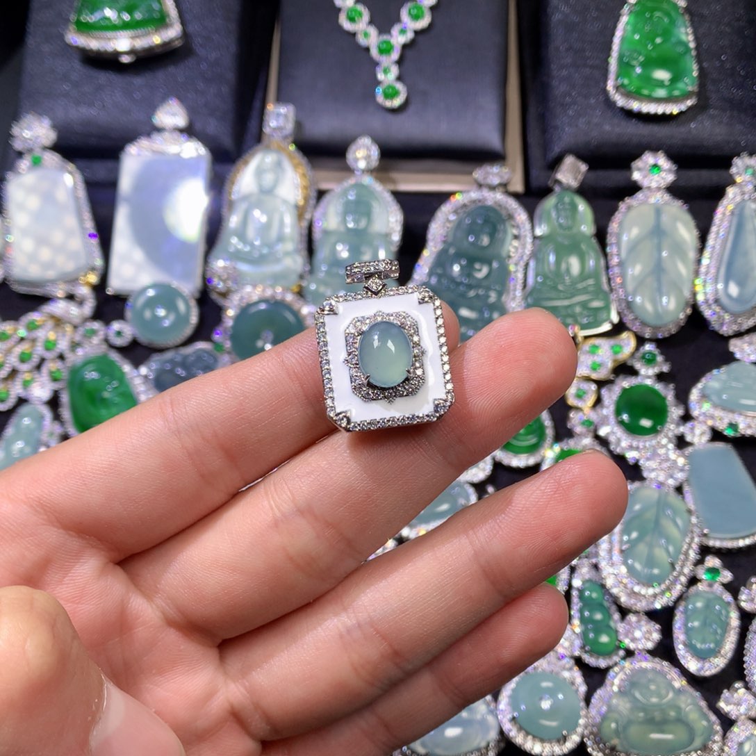 翡翠挂件未镶嵌8865544567788