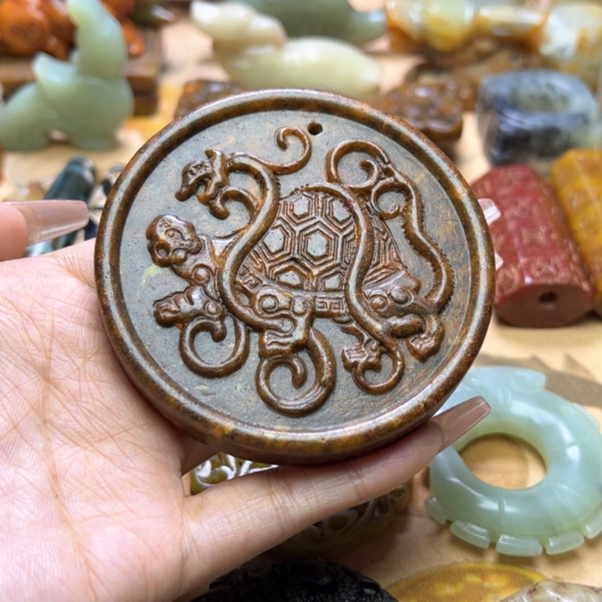 【闪购商品】蛇纹石玉颈饰未镶嵌