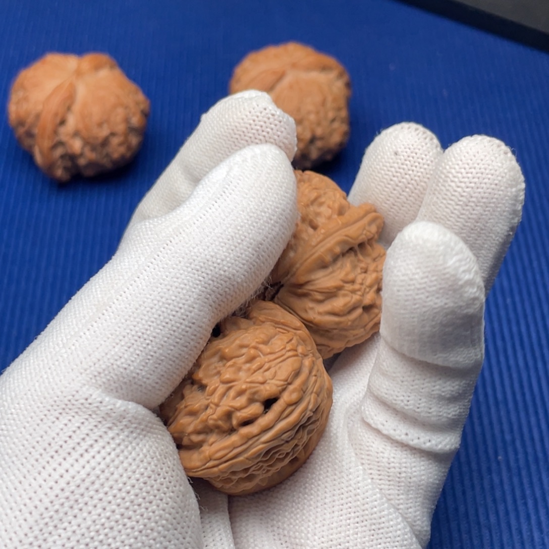 韩***莹文玩核桃吊坠38全品白狮子