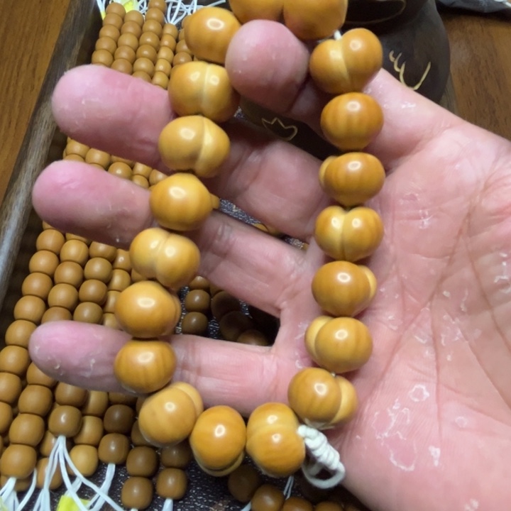 吊坠猴头核桃哈哈好想好可爱好帅我来转这我去