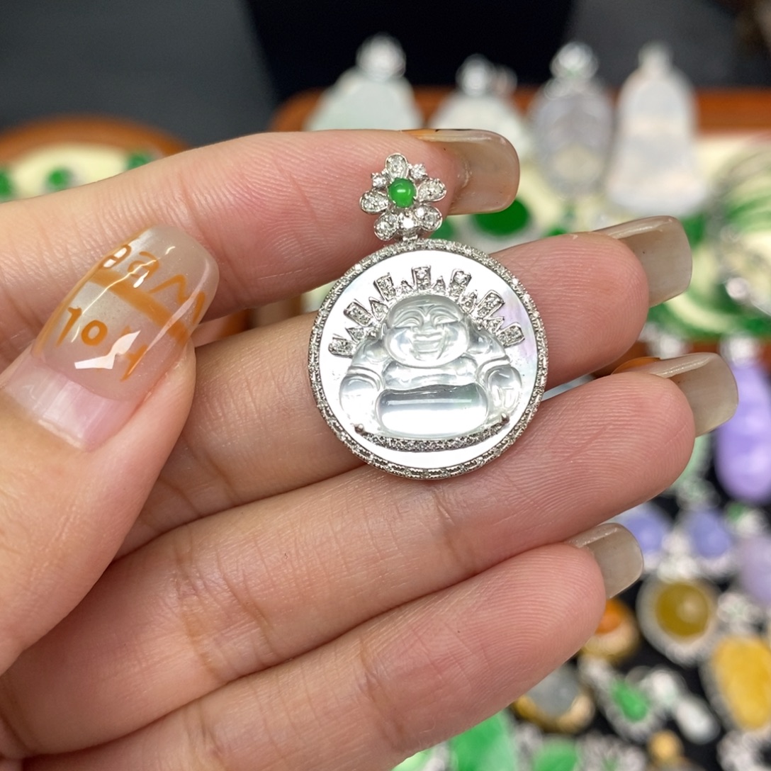 翡翠18K金镶嵌颈饰A货翡翠