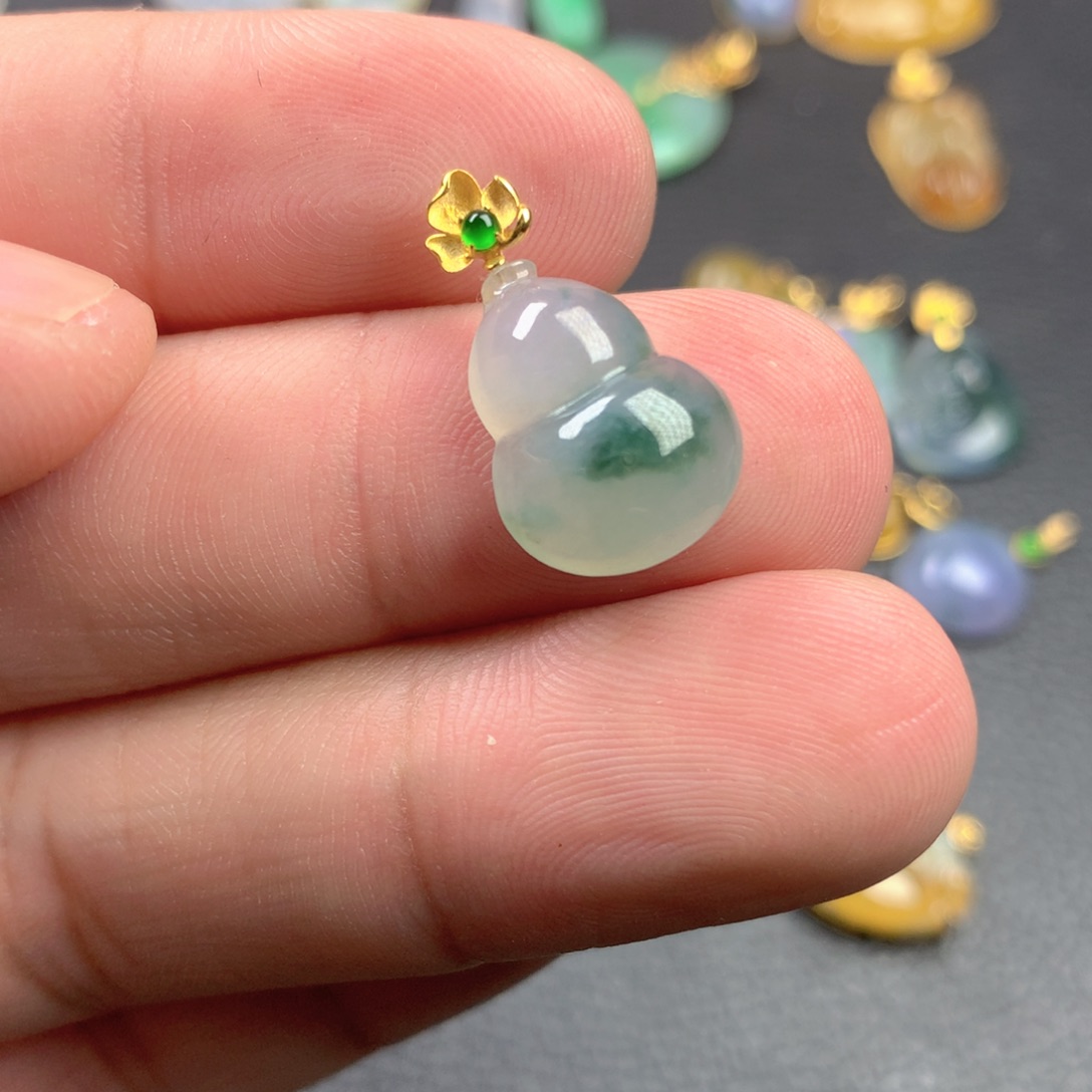 【闪购商品】颈饰18K金镶嵌翡翠翡翠