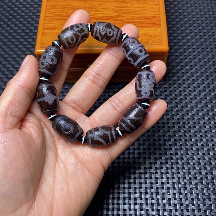 添***满玛瑙/玉髓未镶嵌手链