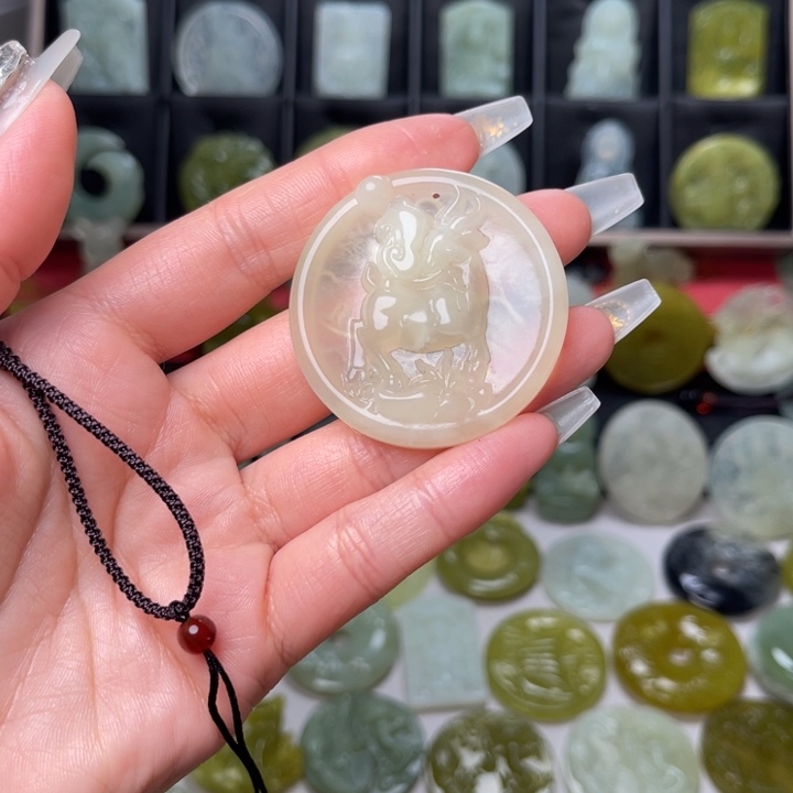 岫玉未镶嵌吊坠(赠链)道**基