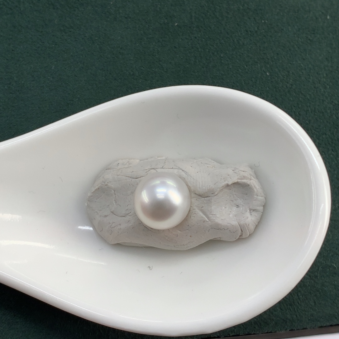 B***B海水珍珠裸珠澳白