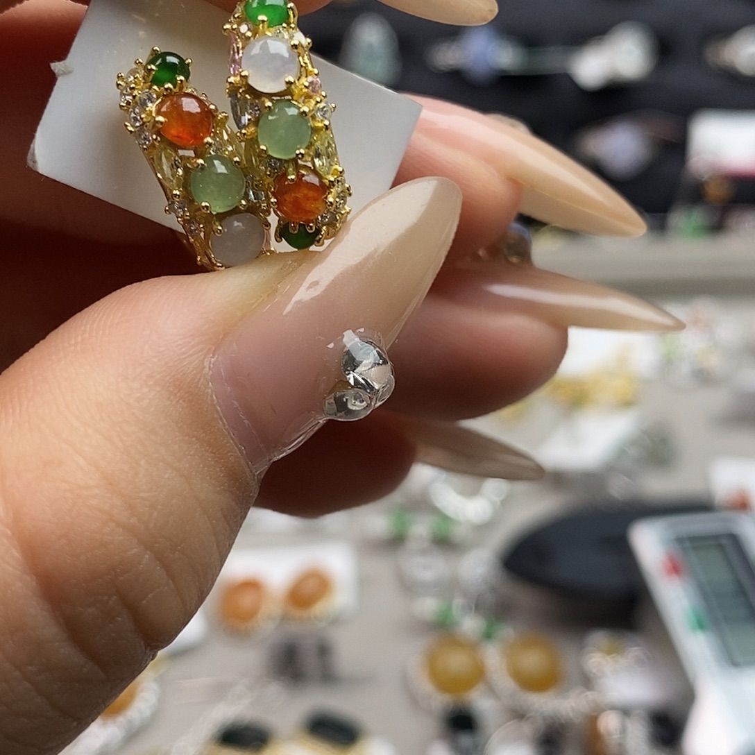 翡翠未镶嵌戒指翡翠