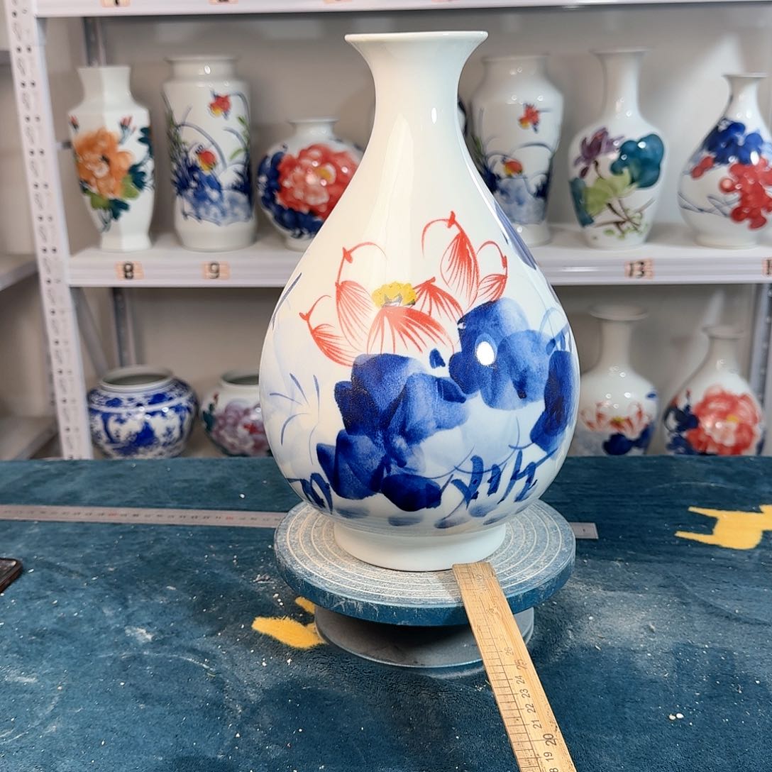 摆件景德镇陶瓷玉荷花