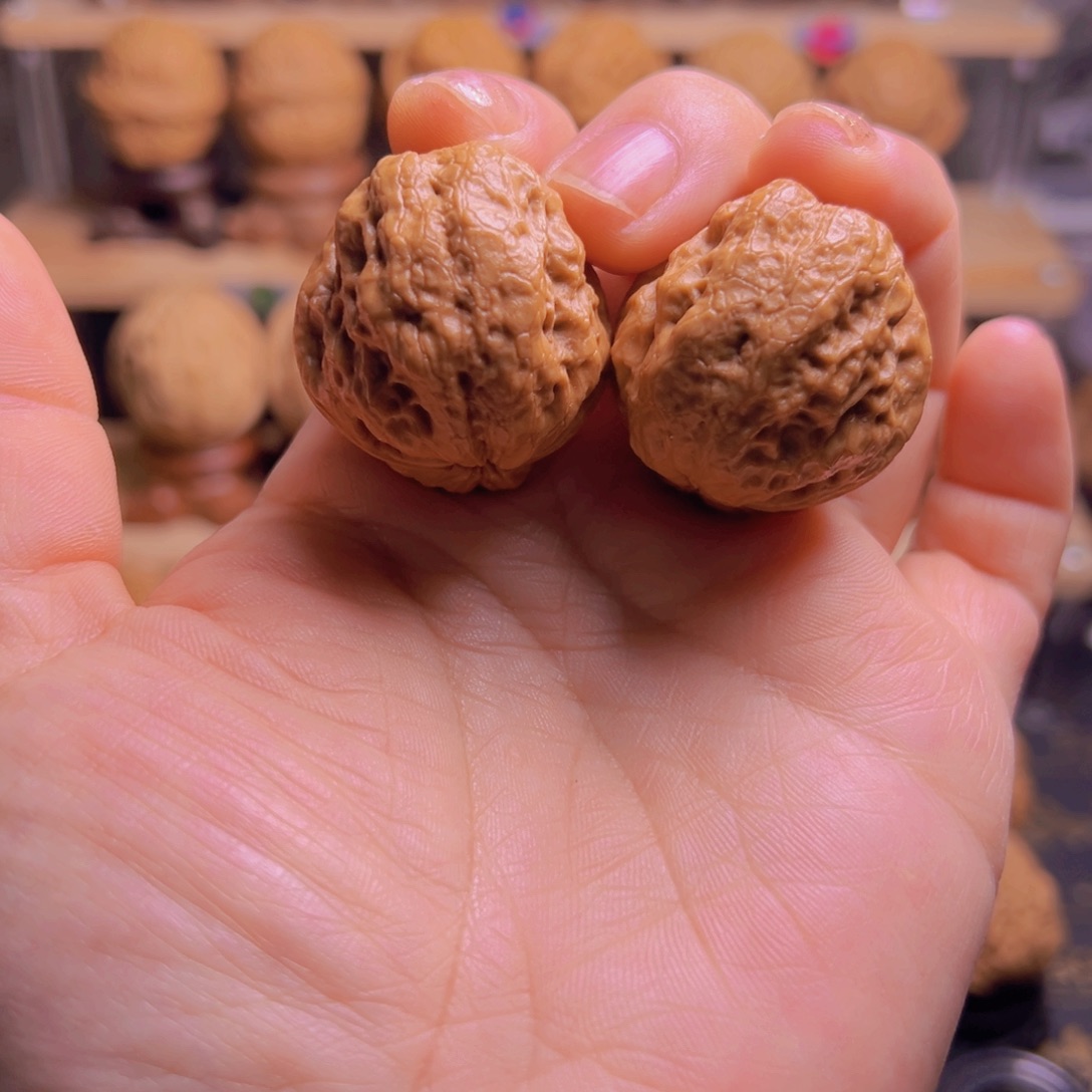 文玩核桃吊坠15w小玉蟾36尺