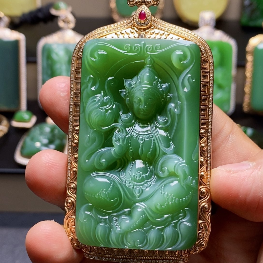 和田玉18K金镶嵌吊坠(不含链)高**瞩