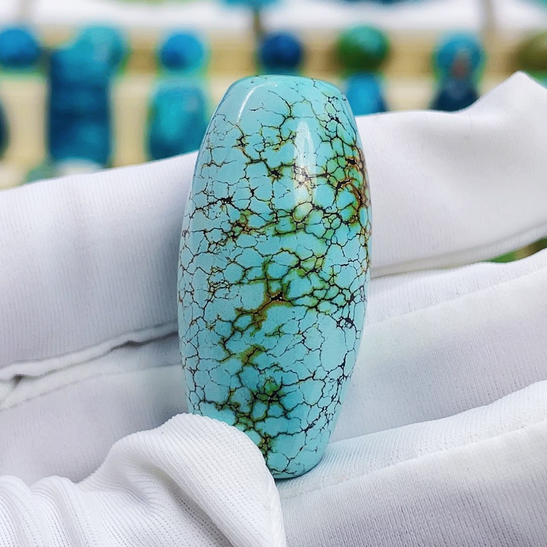 绿松石未镶嵌颈饰