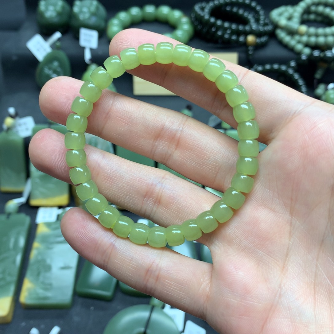 岫岩老玉（透闪石质玉）手链未镶嵌王*文