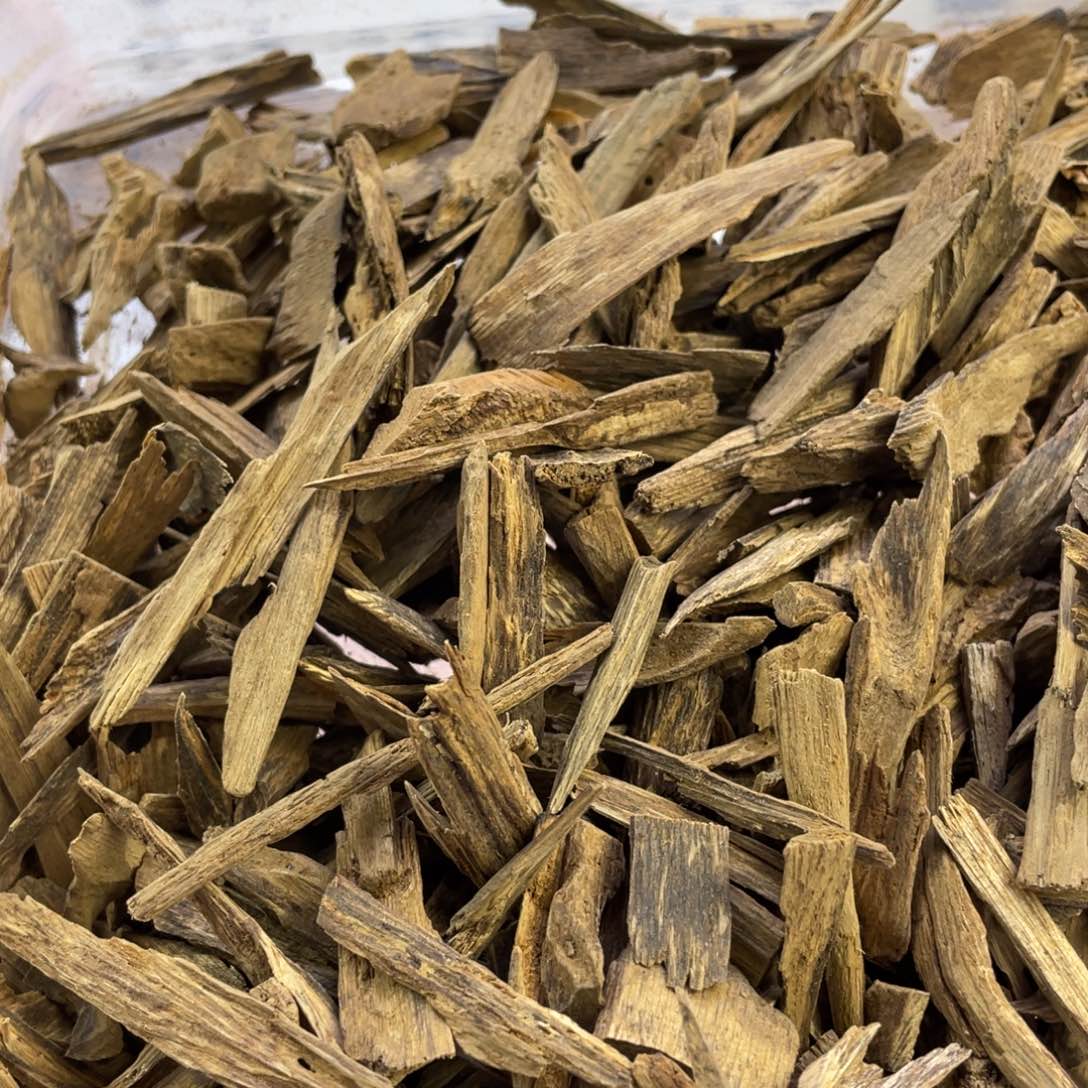 沉香碎屑沉香莱特水C壳子10克