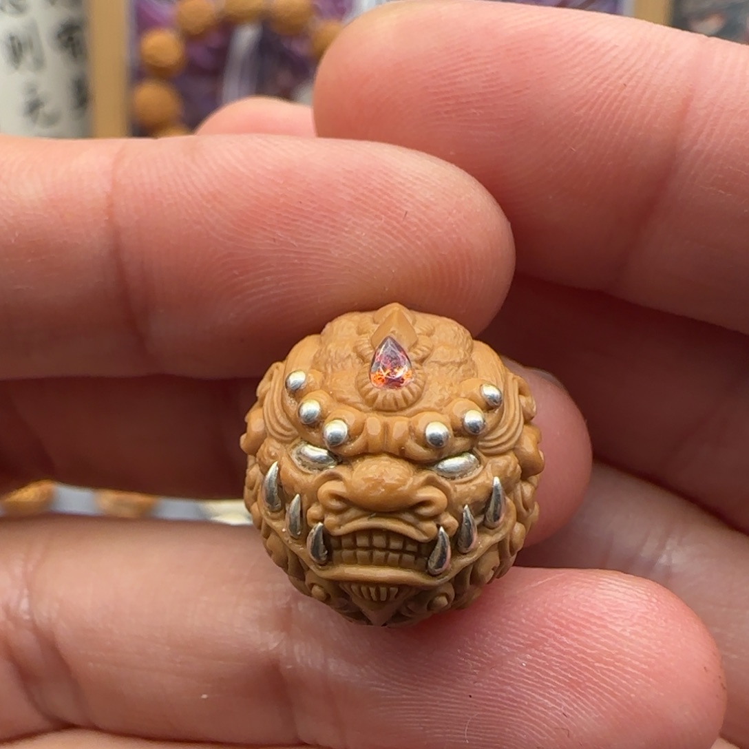 吊坠猴头核桃唐狮