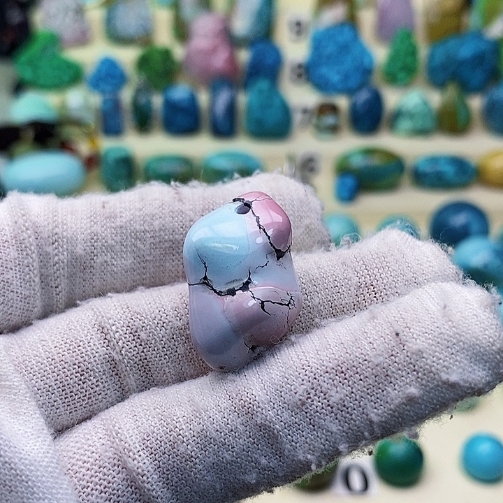 绿松石配饰未镶嵌